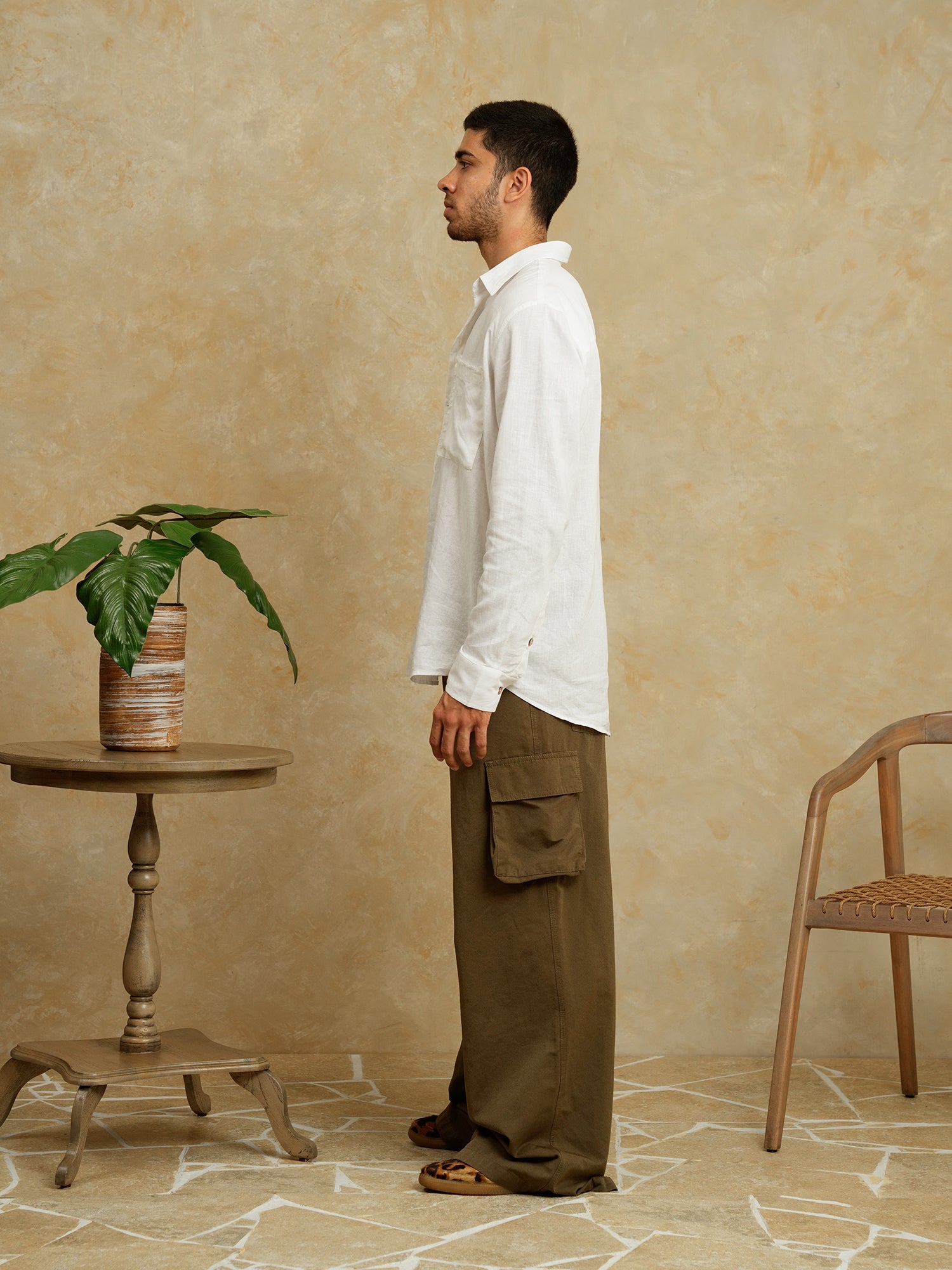 Raw edge pocket detail shirt