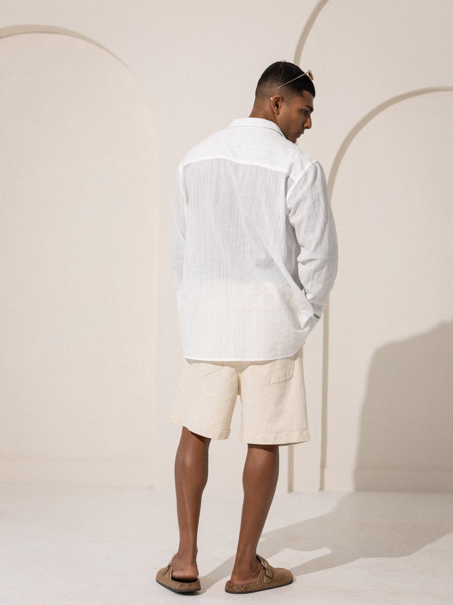 Cut and sew detail chest pocket shirt