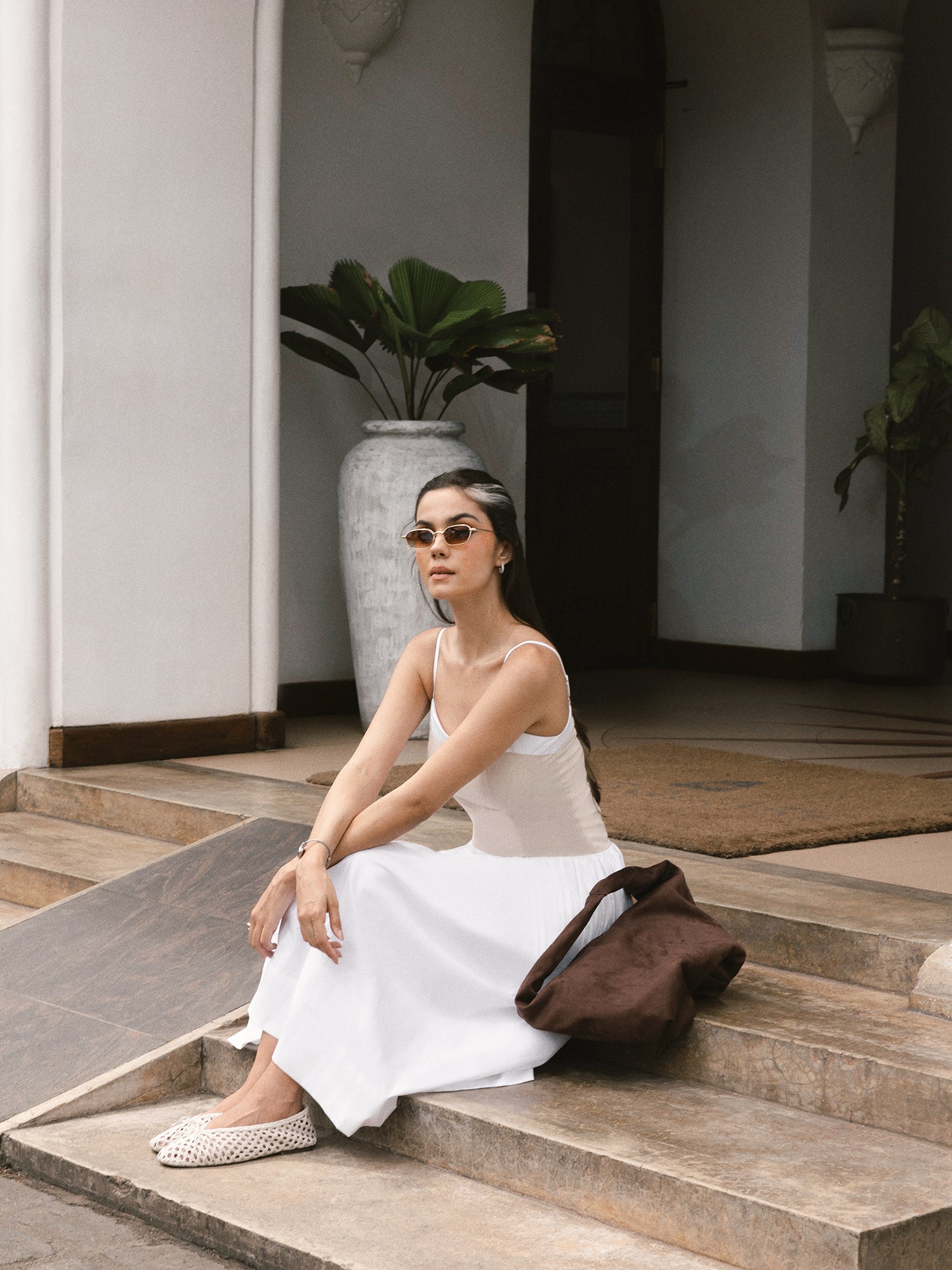 Contrast Detailed Midi Dress