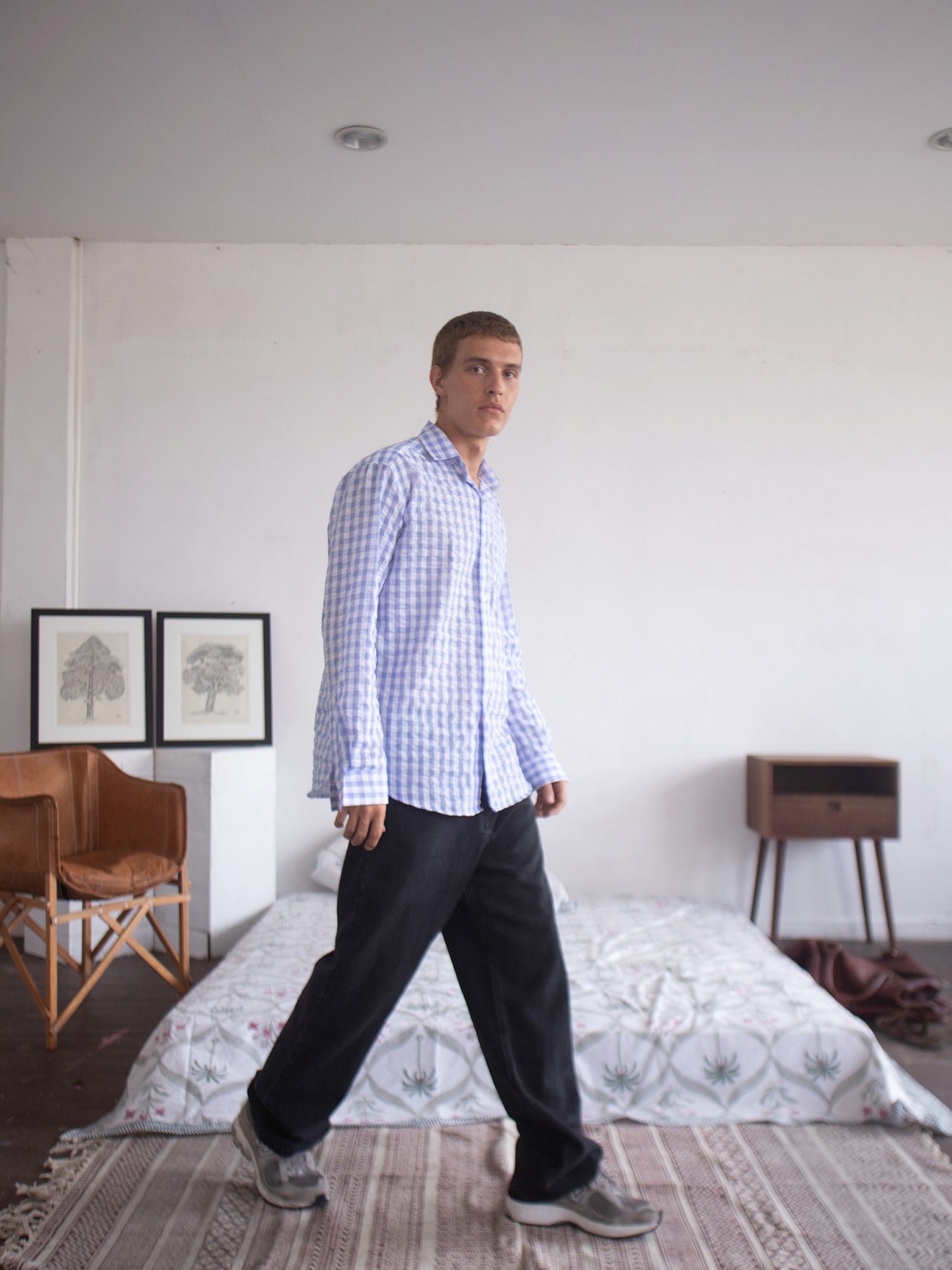 Long sleeve regular collar shirt