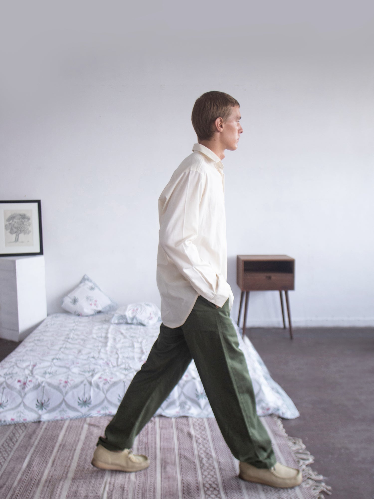 Long sleeve regular collar shirt