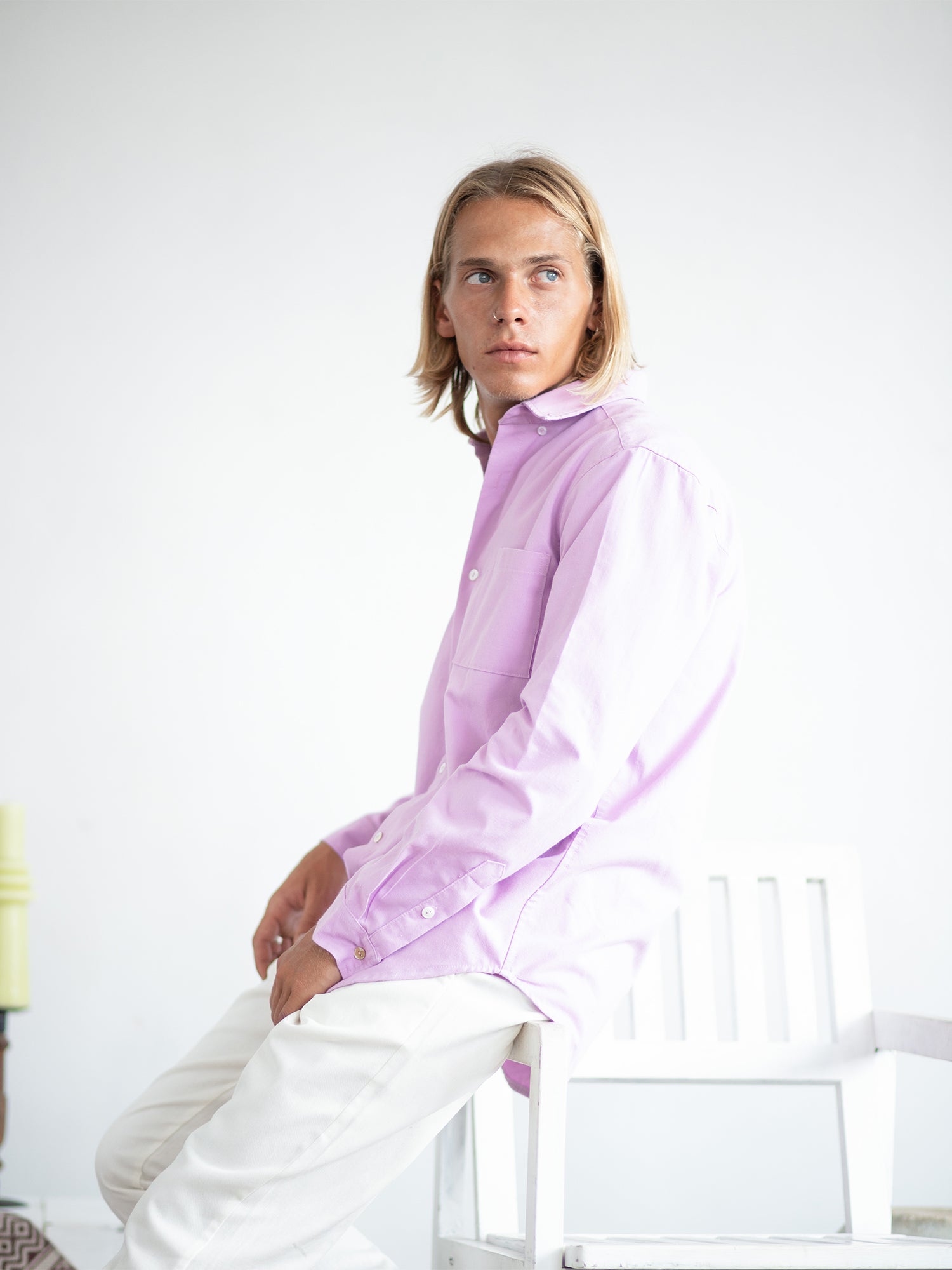 Long sleeved regular collar shirt