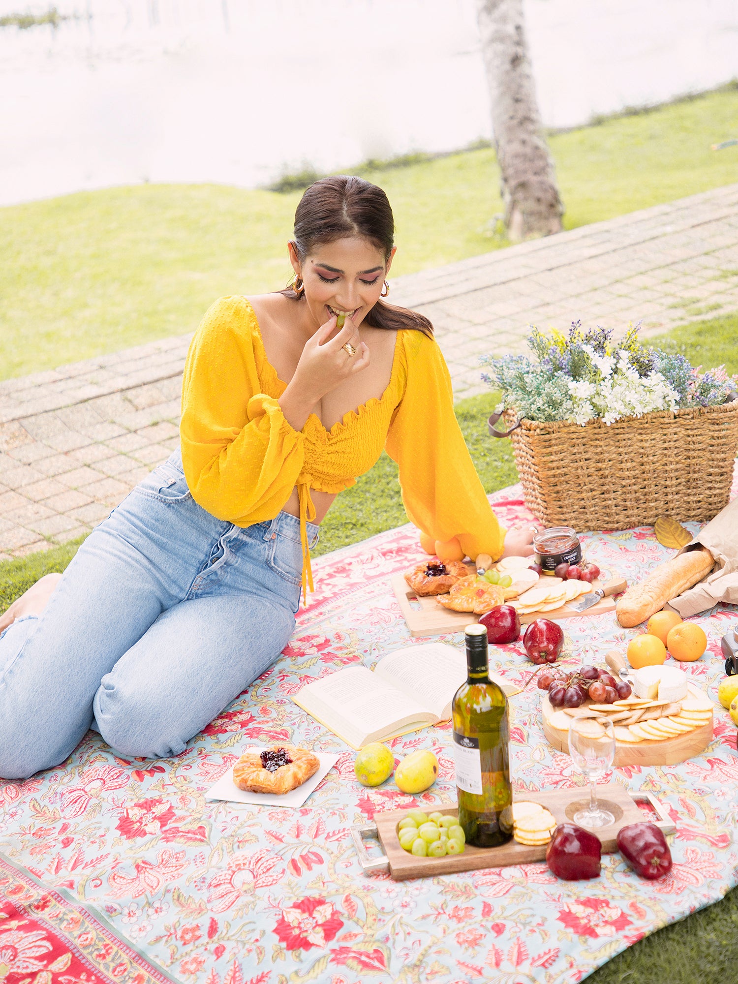 Balloon Sleeved Smocking Crop Top