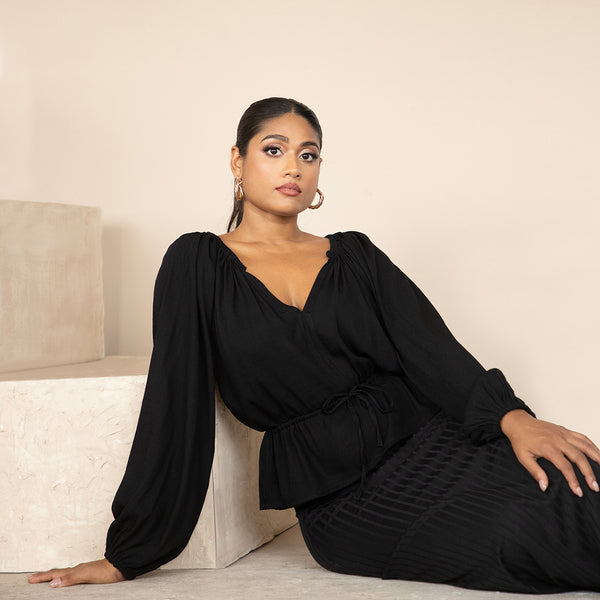 Front Tie Up Long Sleeve Top